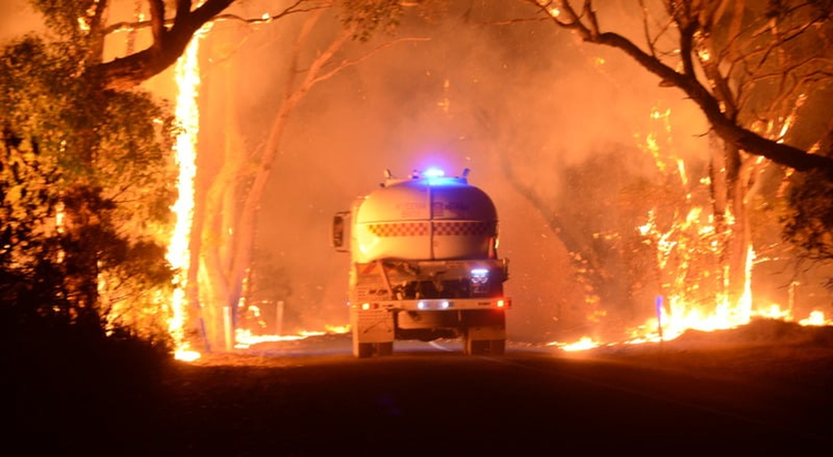 澳大利亚南部山火肆虐 多地居民被迫撤离