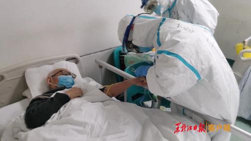 新冠肺炎患者心中最亮的“星”——黑龙江省第六批支援武汉抗疫医疗队抗疫纪实