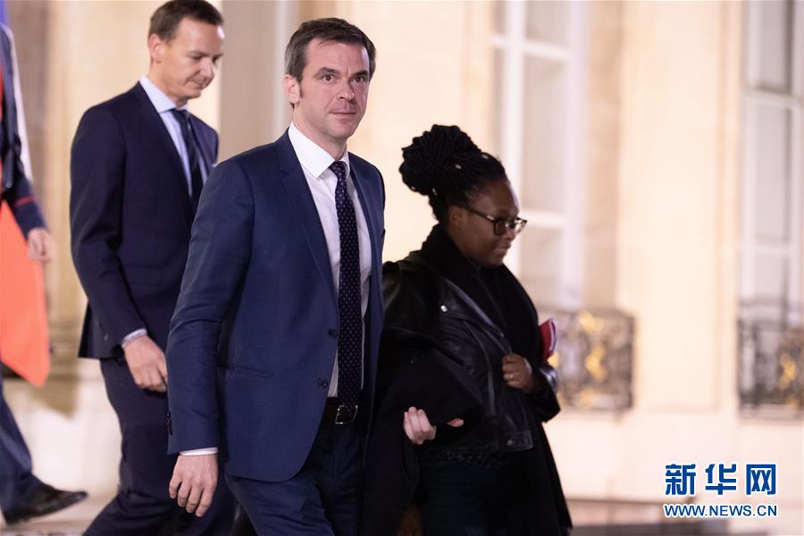 「新华网」法国新冠肺炎确诊病例累计破千