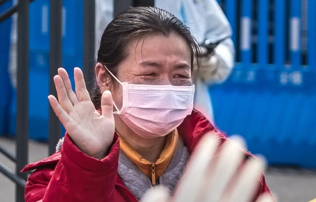 新华社：分别的眼泪