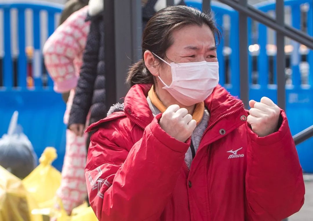 新华社：分别的眼泪