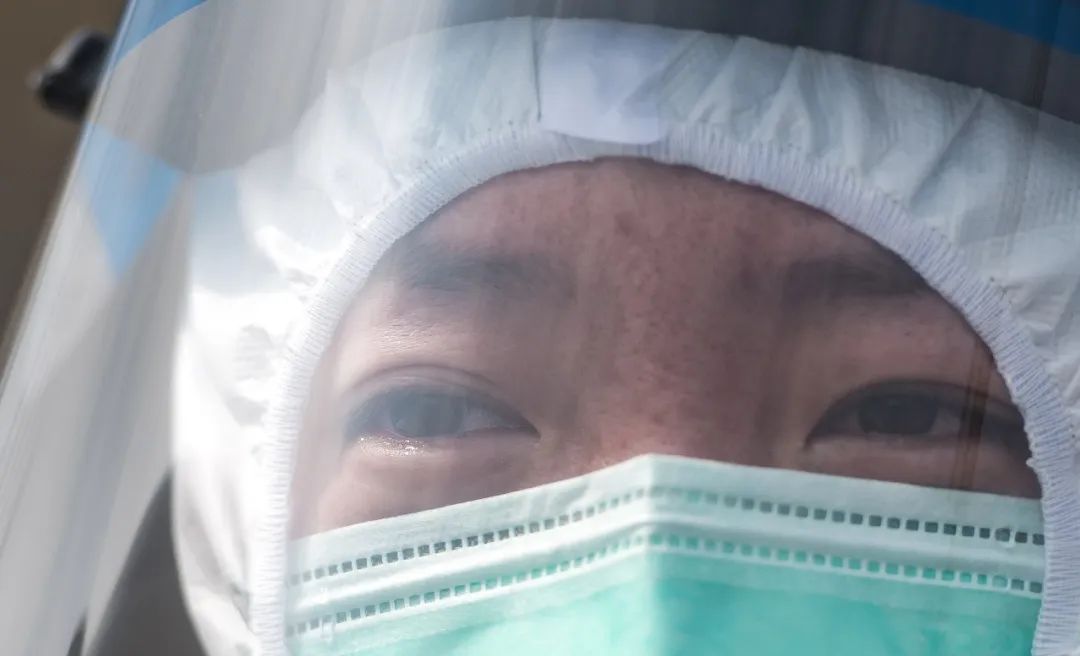 新华社：分别的眼泪