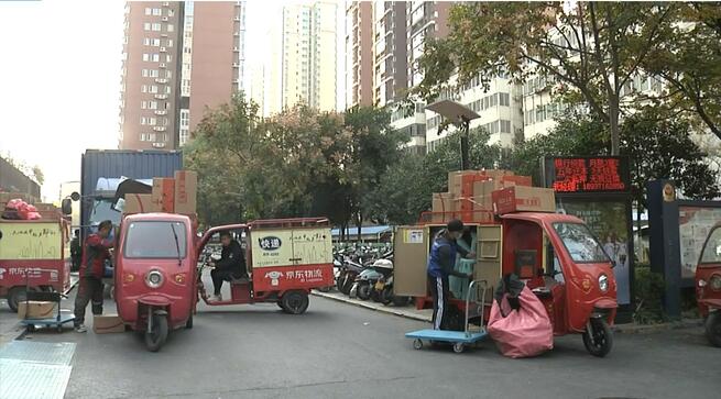 コロナワクチン接種　宅配員8万人　北京市_fororder_３