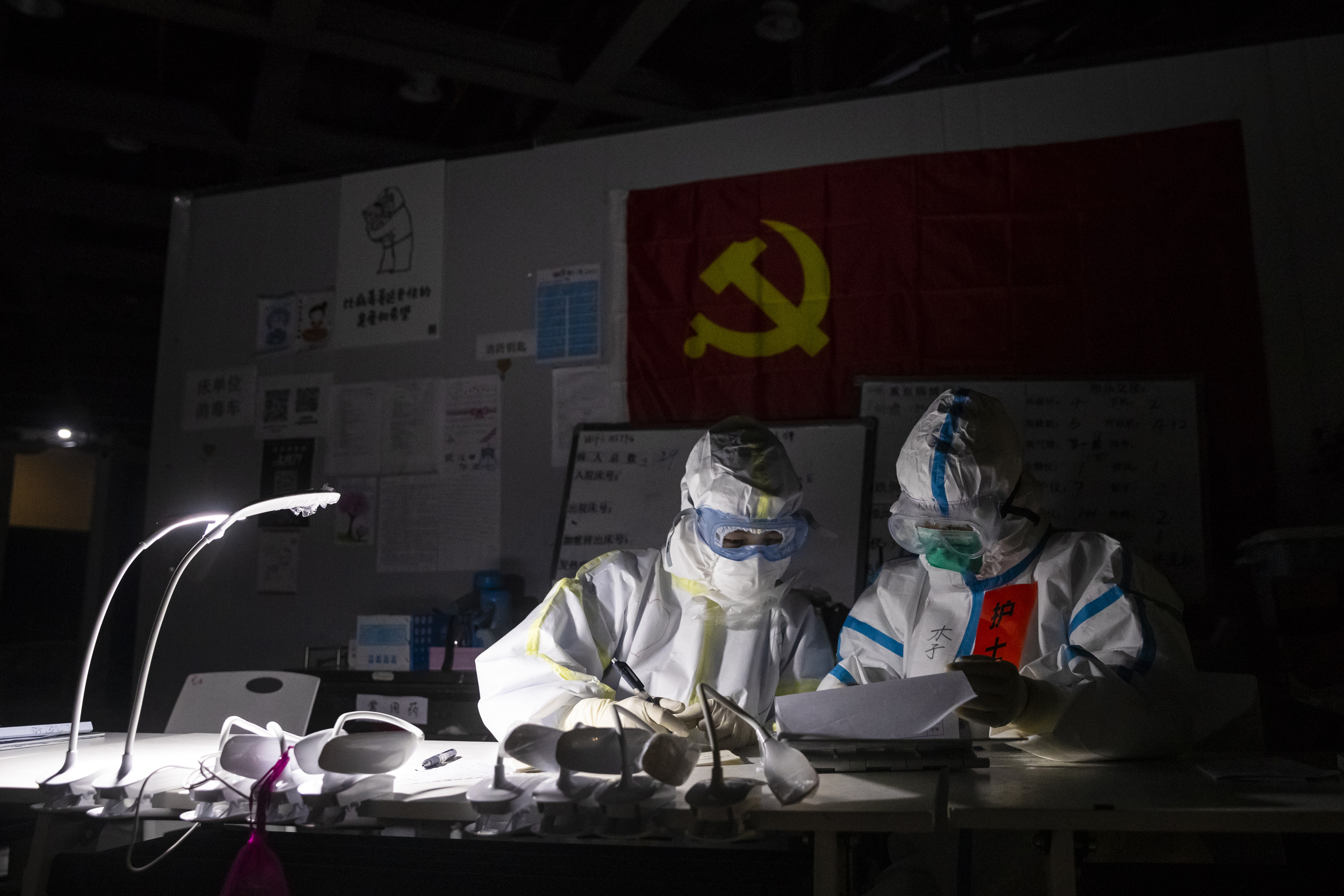 「新华社」最后的“方舱之夜”