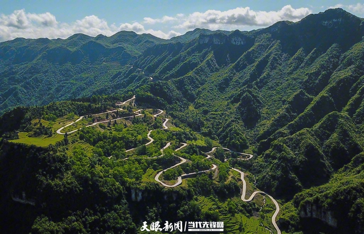 《贵在有理》贵州样板系列五：打通农村出行“最后一公里”