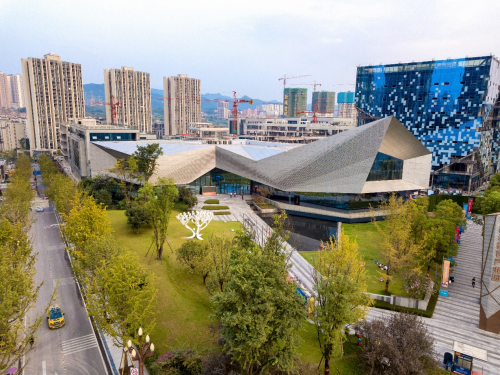 经教育部批准 1月18日 新鸥鹏集团旗下重庆财经学院正式揭牌 经教育部批准 1月18日 新鸥鹏集团旗下重庆财经学院正式揭牌