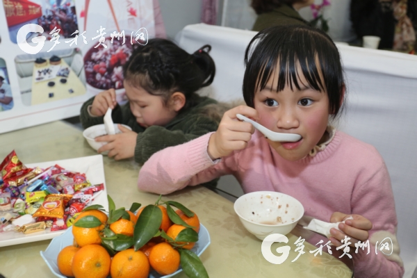 （大交通）列车上的腊八节：传统民俗“结缘”乘客共欢笑