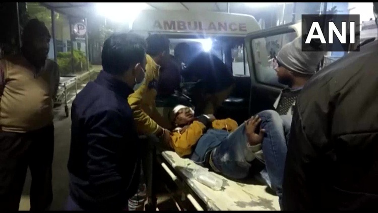 印度西孟加拉邦多车相撞 致13人死亡18人受伤