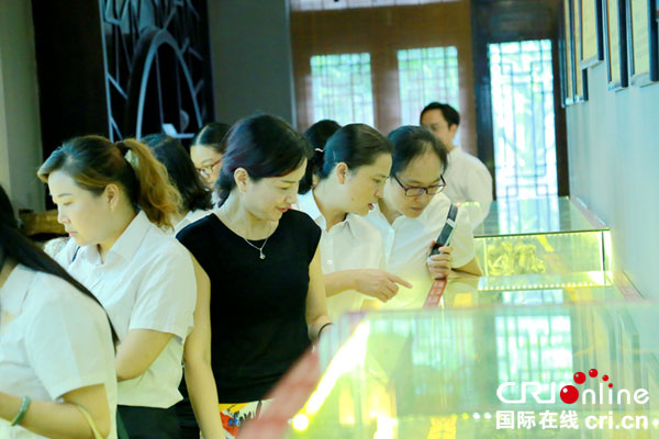 图片默认标题_fororder_参观豆腐干博览馆