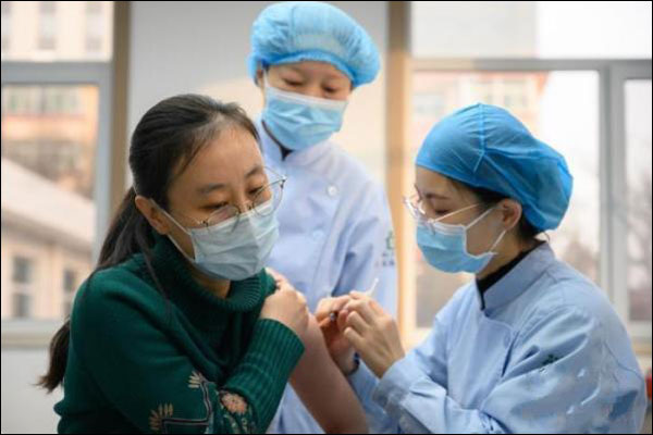 ชาวจีนที่ได้รับการฉีดวัคซีนโควิด-19 แล้วมีกว่า 15 ล้านคน_fororder_20210121ymjz1
