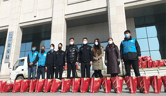 02【吉林 供稿】延吉市爱心企业购滞销农产品捐赠抗疫一线公安干警