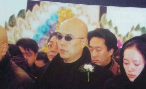 顷Թȫ汬ޱ΢ֻ̾