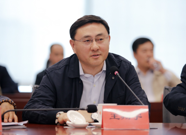 城市-要闻 正文    靖江市委书记,靖江经济技术开发区党工委书记赵叶