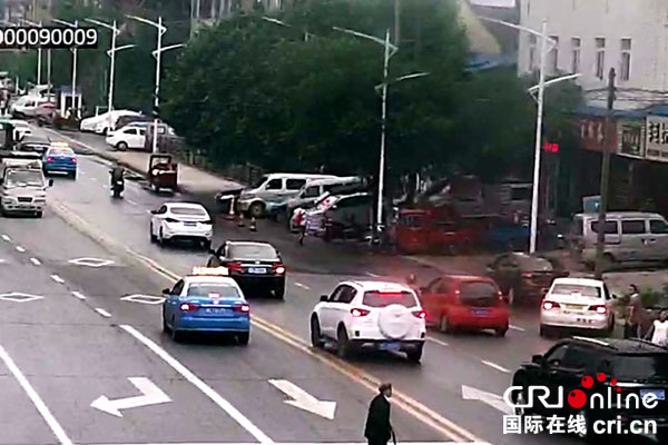 图片默认标题_fororder_违法变道实时监控