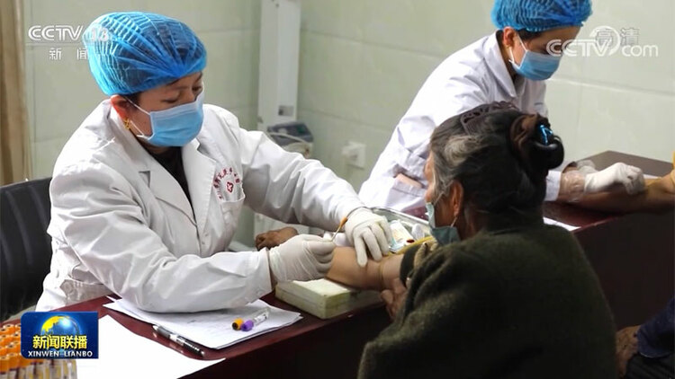 【奋斗百年路 启航新征程·脱贫攻坚答卷】新疆筑好“健康防线” 巩固脱贫成果