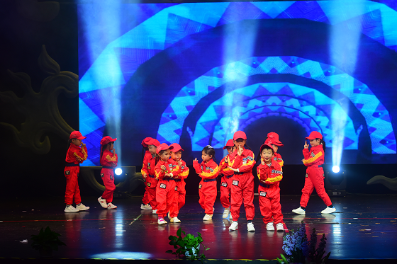 云景梧桐培知幼儿园英语童话音乐剧《绿野仙踪》成功举办 云景梧桐培知幼儿园英语童话音乐剧《绿野仙踪》成功举办