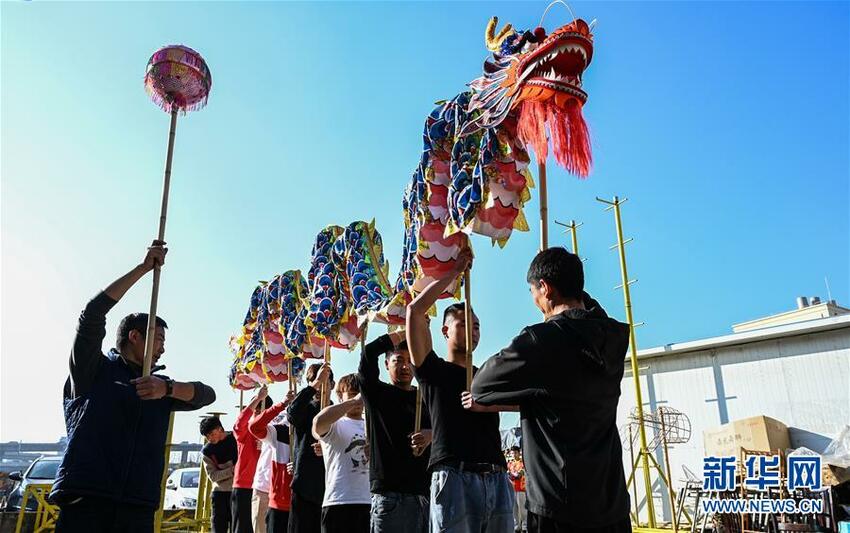 Warisan Kebudayaan  Non Material Barongsai Yunan Tiongkok_fororder_ws5