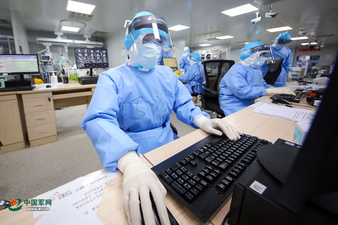 中国军网：一线抗疫群英谱｜马凌：为了你的安危，前进前进前进