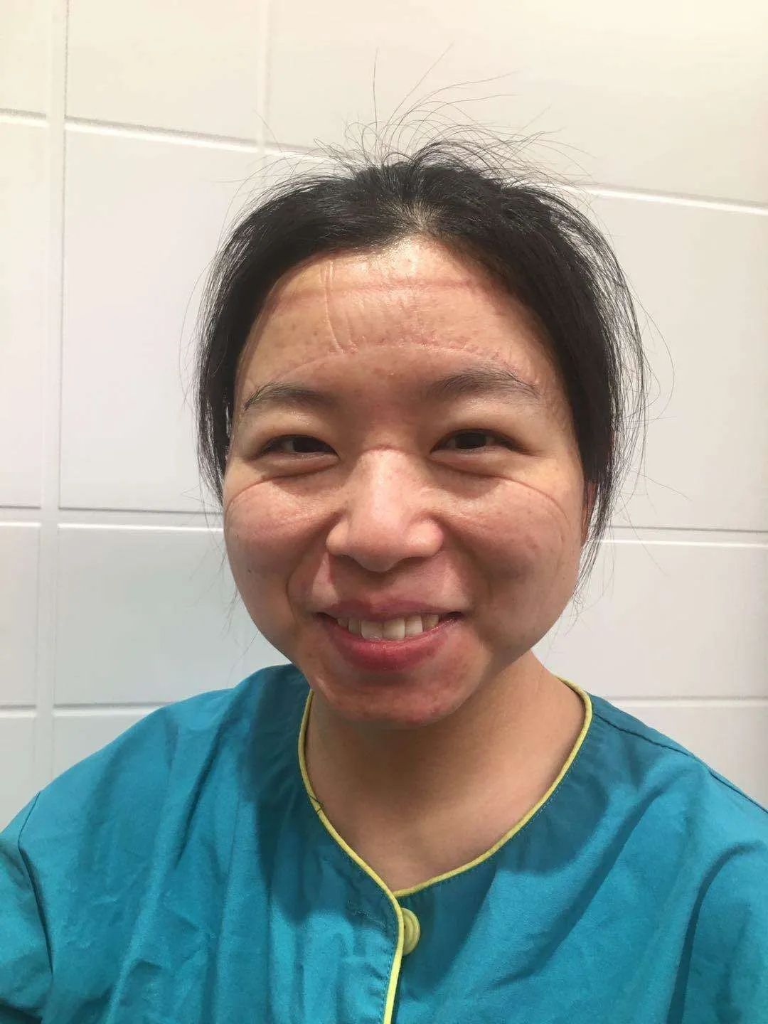 「解放军报」战“疫”夫妻档：让我们一起守护我们的武汉！