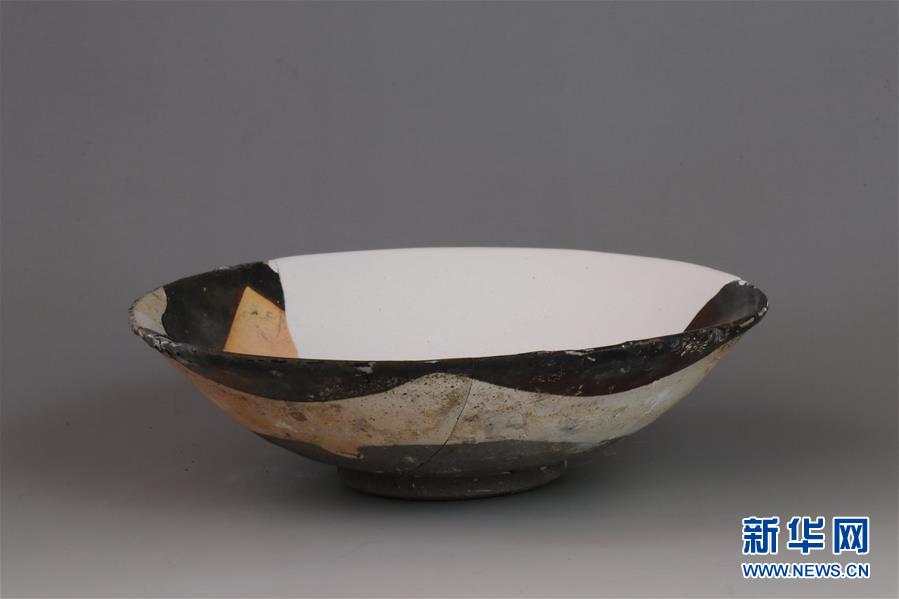 新华网■山西吕梁首次考古发现北宋“柿色彩”瓷器