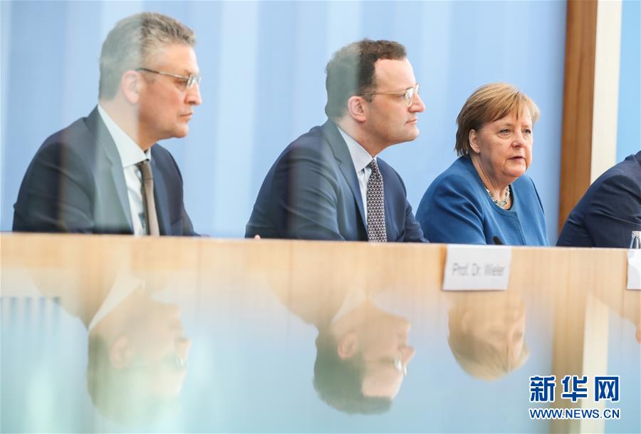 「新华网」默克尔呼吁德国团结一致抗击疫情