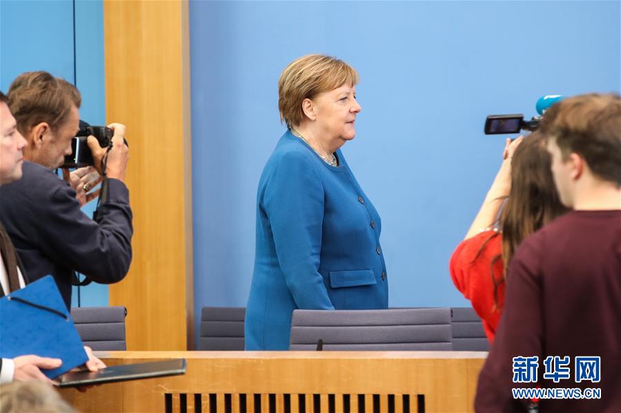 「新华网」默克尔呼吁德国团结一致抗击疫情