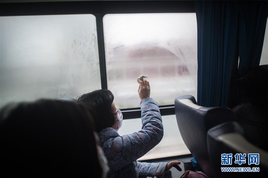新华网：武汉：踏上回家路