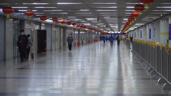 「春運」初日、全国の旅客輸送量が例年より大幅減_fororder_111