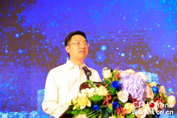 图片默认标题_fororder_南溪区委副书记、代理区长何永宏致辞