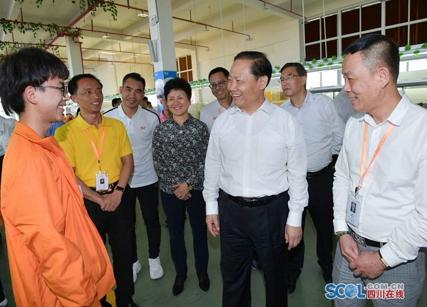 （转载）生态是旅游的根本、文化是旅游的灵魂！彭清华在南充达州调研这样强调推进文旅融合发展