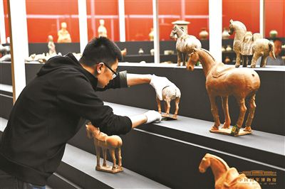 700余件意大利返还中国流失文物亮相国博 包括宋代黑釉瓷等