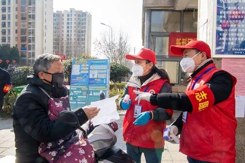 国内のコロナ感染者が減少傾向に_fororder_N5