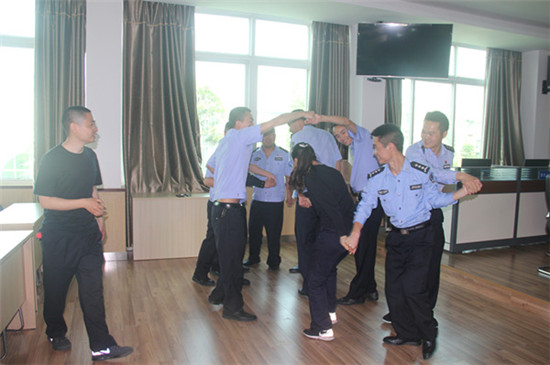 （转载）眉山市公安局政治部心理疏导组到丹棱派出所开展心理疏导活动