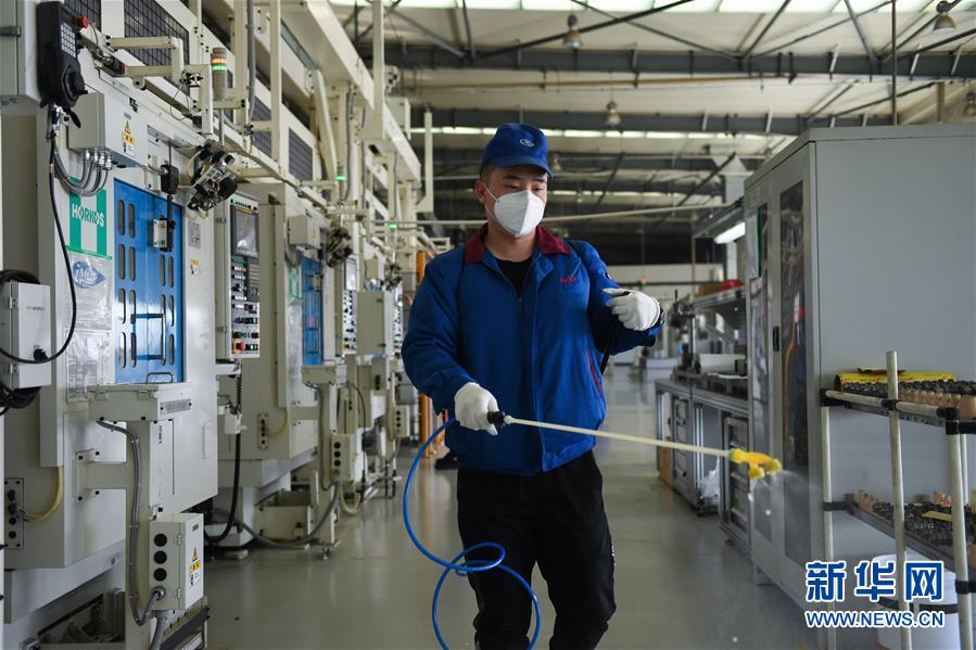 【新华网】内蒙古鄂尔多斯：复工复产 赶制订单