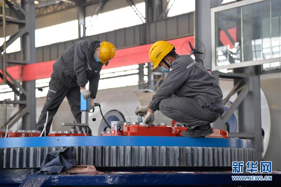 【新华网】内蒙古鄂尔多斯：复工复产 赶制订单