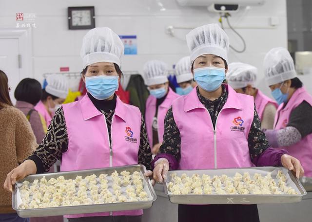 【中国文明网】他们每天都收到不重样的宵夜 背后的故事是这样的