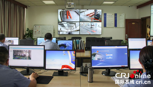 图片默认标题_fororder_监督机动车安检