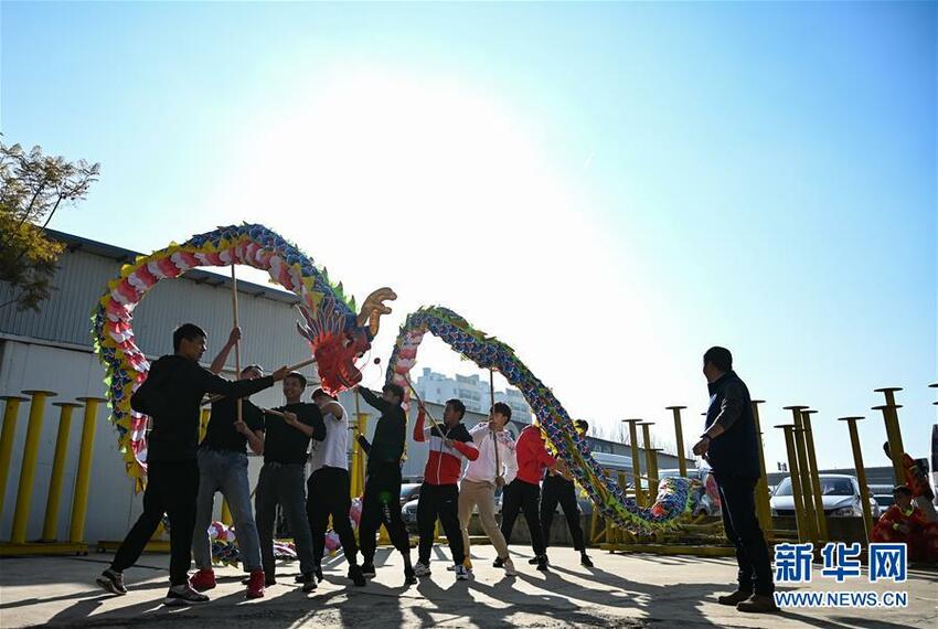 Warisan Kebudayaan  Non Material Barongsai Yunan Tiongkok_fororder_ws4