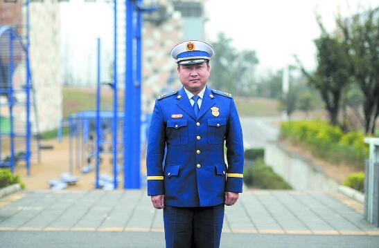 （导航成都）成都消防队长备战世警会：为国争光是最幸福的事情