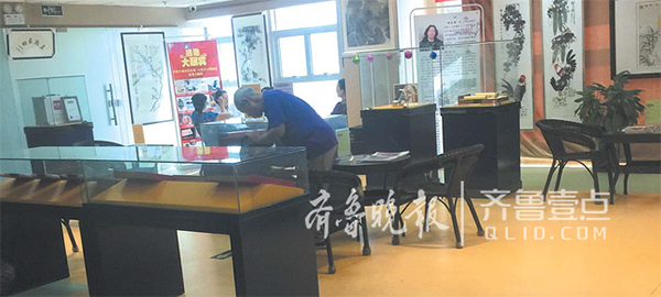 济南神秘会场拒绝年轻人 原是给老人推销保健品