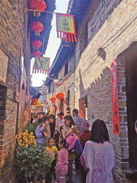 春节假期我区文化旅游市场加速升温