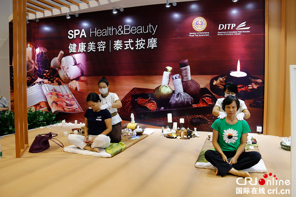 品尝美食体验按摩 这些东盟国家秀魅力各有绝招(组图)