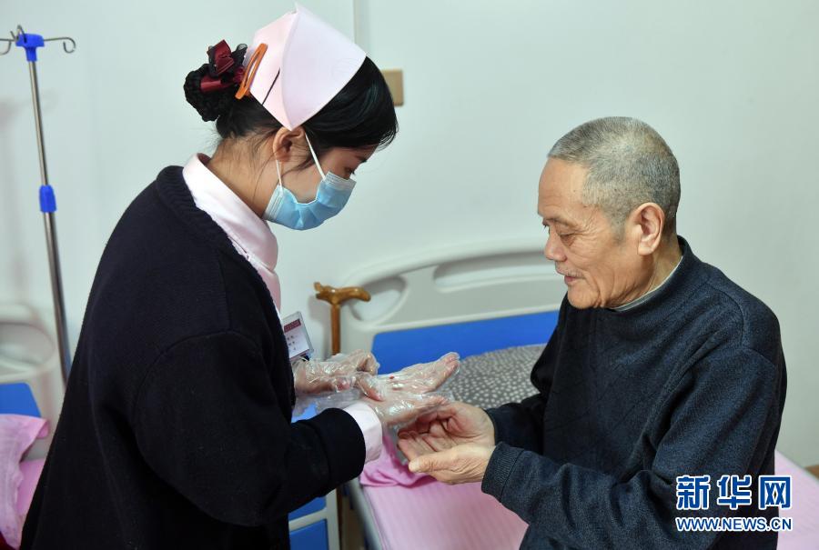 郑州：探索社区医养结合养老模式