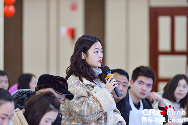 图片默认标题_fororder_5记者现场提问（摄影-廖志全）