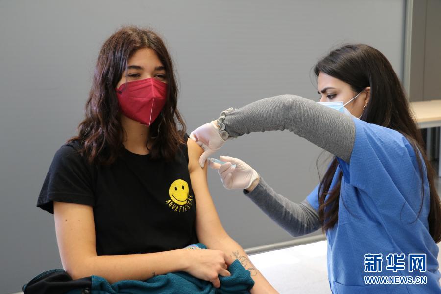 西班牙：加泰罗尼亚地区开始为教育工作者接种新冠疫苗