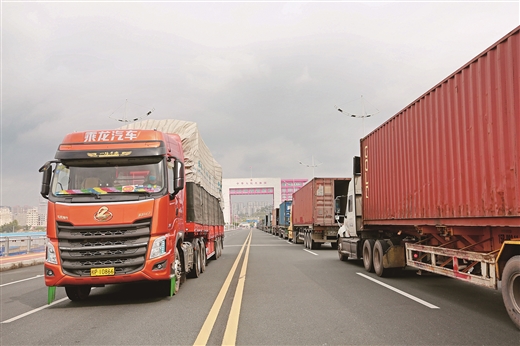广西东兴市外贸进出口业务已恢复至正常规模