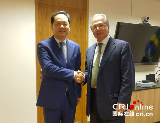 中国驻巴西大使杨万明会见巴西新任经济部长盖
