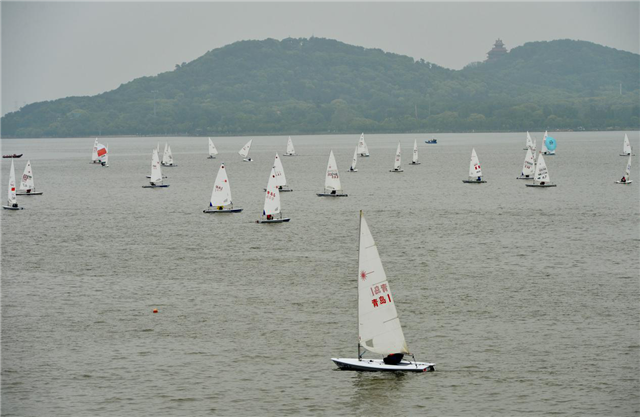 【湖北】【CRI原创】武汉军运会帆船测试赛在东湖扬帆起航