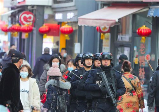 （今天发）【B】鞍山公安出动警力13720人次 圆满完成春节安保工作