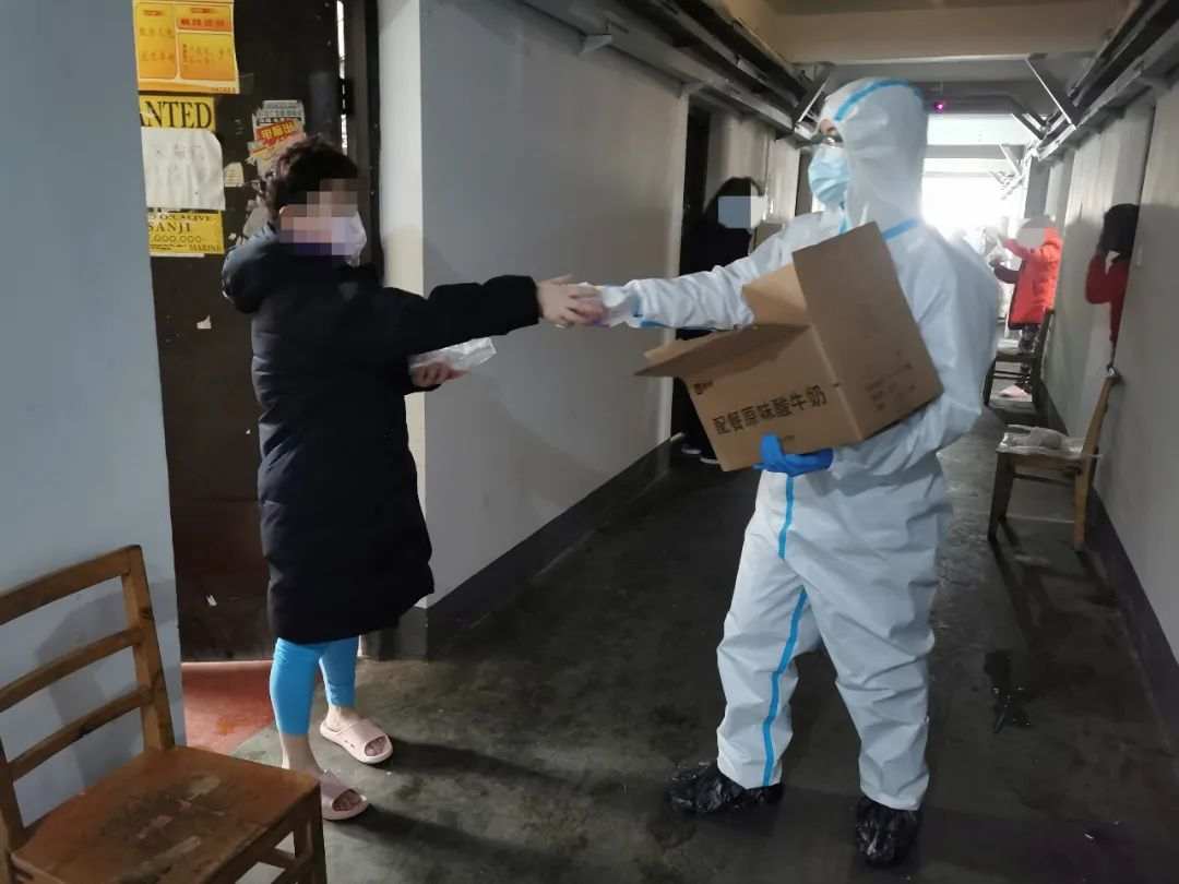 「人民日报」康复驿站里的“90后”、“00后”消防员